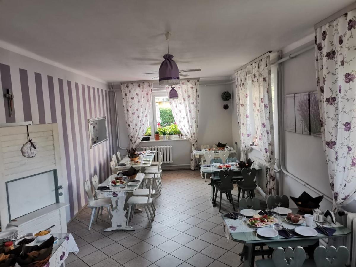 Pokoje Goscinne U Broni Mielno  Exterior photo