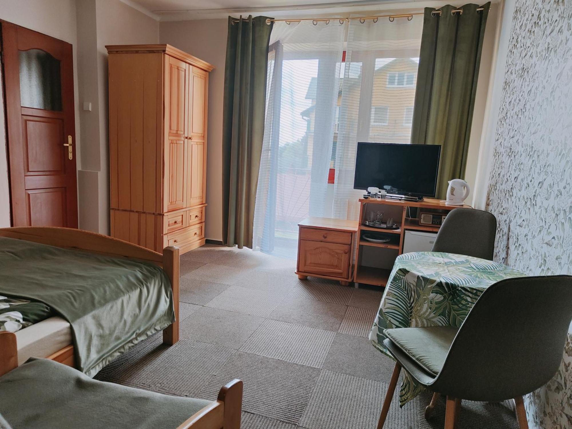 Pokoje Goscinne U Broni Mielno  Room photo